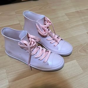 Little pink rainboot/ shoes